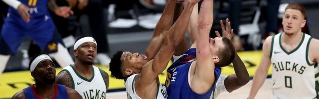 Aktuelni MVP nemoćan protiv budućeg: Jokićev 50. tripl-dabl, zasenio i Čemberlena (VIDEO)