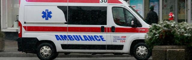 Teška saobraćajka u Beogradu: Žena bez svesti u kolima