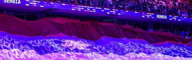 Spektakl u Areni: Velika trobojka širila se tribinom tokom intoniranja himne (VIDEO)