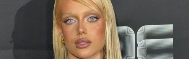 ŠOK-BOMBA NA PZE: Lores priznala sve o susretu sa Reljom Popovićem - SILIKONOM premazana od glave do pete!