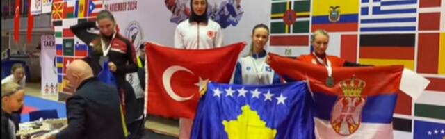 Sramota: Tekvondistkinja istakla zastavu tzv. Kosova, namerno je raširila preko srpske trobojke na podijumu