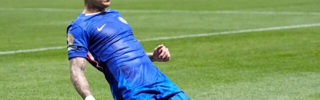 Novi šok u Londonu: Čelsi suspendovao najboljeg vezistu pred duel sa Sitijem