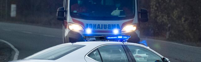 MUŠKARAC HITNO PREVEZEN U BOLNICU! Nesreća kod Čačka!