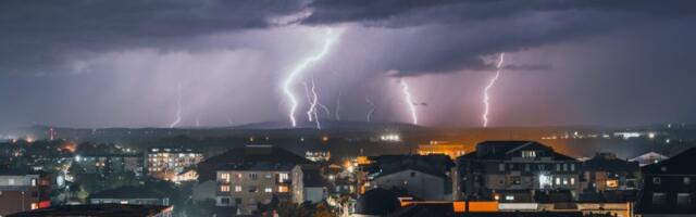 RHMZ dan počeo upozorenjem! Evo kad kreće žestoko nevreme s gradom i olujnim vetrom