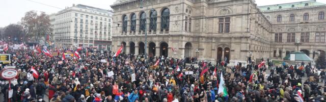 Oko 44.000 ljudi na protestu u Beču zbog obavezne vakcinacije i zaključavanja