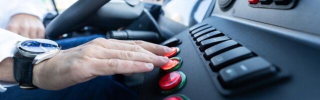 Umalo tragedija na Banjici: Čovek pao ispred autobusa, vozač odreagovao na vreme