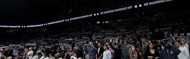 Miloš Obilić zaklao Murata usred "Arene" - Ludilo na meču Partizana sa turskim timom (FOTO)