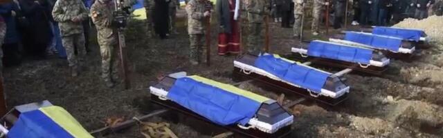 UKRAJINSKI VOJNICI SAHRANJENI U LAVOVU: Identitet im nije utvrđen, stradali u borbama kod Bahmuta (FOTO)