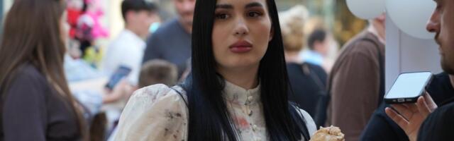 Pevačicine gole slike objavljene na porno sajtu: "Tu nema koga nema od javnih ličnosti!"