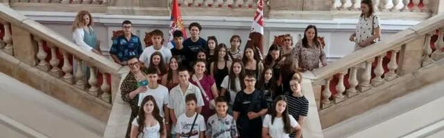 U Kragujevcu 55. generacija učenika iz pobratimskog Piteštija (FOTO)
