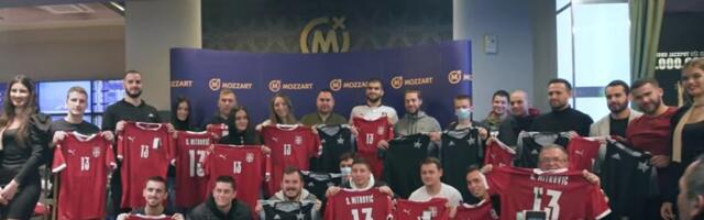 Stigli su! Mozzart podelio dresove Šerifa i Stefana Mitrovića
