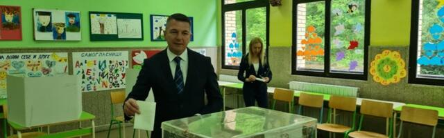 Dejan Kovačević glasao u Gornjem Milanovcu