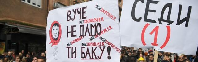 "Kad sam ja izašla..." Kako je jedna baka postala zvezda protesta (FOTO)