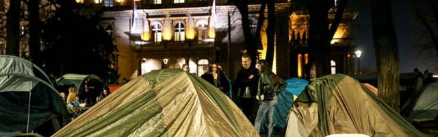 SRCE: Kako na besmislene konsultacije - na merdevine, pa preko balkona...ne,ovo nije prvoaprilska šala