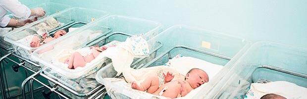 Pad živorođenih u Srbiji: Skoro 1.500 beba manje