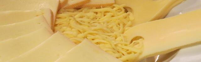 Zamrzavate sir: Evo zašto to ne bi trebalo da radite