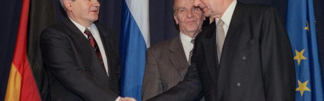 "AKO TVOJI UĐU JOŠ 100 METARA, DIŽEM AVIONE NA ZAGREB": Isplivali tajni razgovori Miloševića i Tuđmana o Krajini