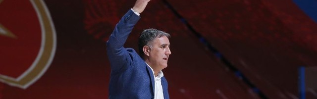 Zapaljivi tajm-aut Dragana Bajića: Vi nemate pamet za košarku (VIDEO)