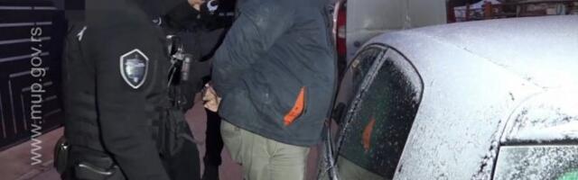 UHAPŠENI SERIJSKI OBIJAČI! Na teritoriji Kragujevca provalili u više od 20 automobila, KRALI SVE ŠTO IM JE POD RUKU PALO!