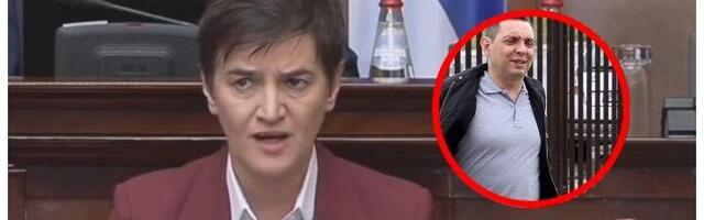 "Brnabić, kada će biti smenjen Vulin?"