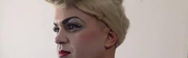 Pobednik Zvezda Granda u šljokičavoj haljini i sa šminkom - Da li ga prepoznajete?(FOTO)