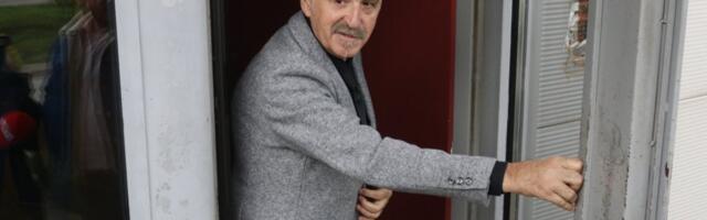 PET GODINA NIJE UŠAO U OVO PROSTORIJU! Bosanac se PLAŠI SMRTI: Ako mi tamo pozli, neće me niko čuti!