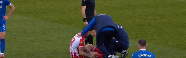 Trenutak kada se Arnautović uhvatio za koleno i uplašio navijače