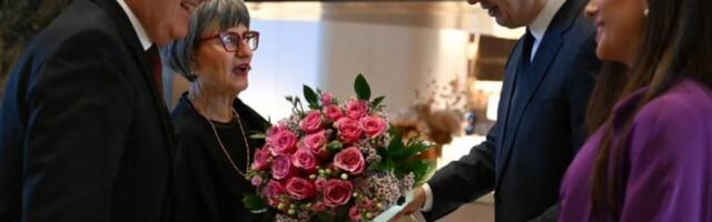 "OSIM ŠTO JE DOBAR PREDSEDNIK I ČOVEK, VOLI I VINO"! Vučić ugostio predsednika Švajcarske Parmelana na večeri - TU SU I PRVE DAME OBE DRŽAVE! (FOTO)