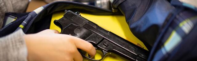 DRAMA u Sjenici: Osnovac doneo pištolj u školu