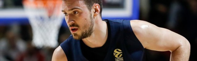 ZVANIČNO: Gudurić spasava Fener
