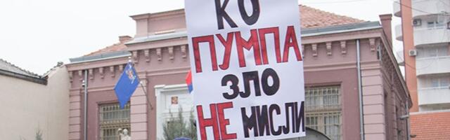 "Sačuvajmo OBRAZovanje": Protest u Kragujevcu