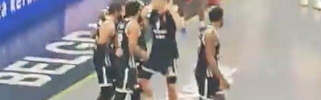 Detalj koji je svima promakao: Evo šta je kapiten Partizana uradio u ključnom trenutku Večitog derbija! /VIDEO/