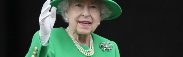 Predstavljen novi novčić od 5 funti, kojim se obeležava rođenje pokojne kraljice Elizabete II