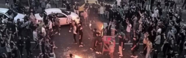 AJATOLAH GUTA KNEDLE: Neverovatan broj ljudi na protestu u OVOM GRADU protiv iranske vlasti! Prizor je nestvaran (VIDEO)