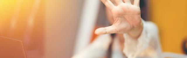 Ko štiti žrtve, ako nasilnike? Istraživanje otkrilo dramatičnu razliku između muških i ženskih šefova