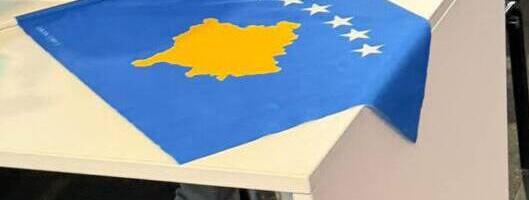 Skandal na Evroviziji! Albanski predstavnici doneli zastavu lažne države Kosovo!