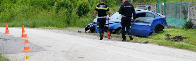 ŠOKANTAN POTEZ VOZAČA POSLE SAOBRAĆAJKE: Automobilom sleteo u jarak, Hitna ga odvezla u bolnicu, a on uradio neverovatnu stvar! (foto)
