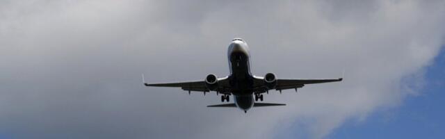 "Nas troje ga je vuklo, glava mu je bila krvava": Oglasila se žena Srbina (61) posle horora u avionu