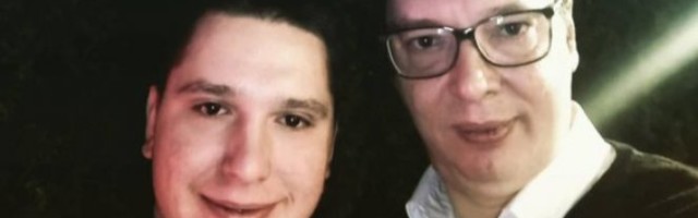 OVO JE MOJA I DANILOVA ZAJEDNIČKA PORUKA! Predsednik Vučić obvjavio fotografiju sa sinom: Radom i poštenjem ćemo ih sve pobediti!