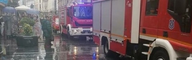 Zapalio se stan u Knez Mihailovoj (FOTO)