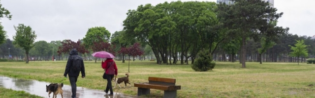 Danas promenljivo, mogući pljuskovi i grmljavina, do 28 stepeni