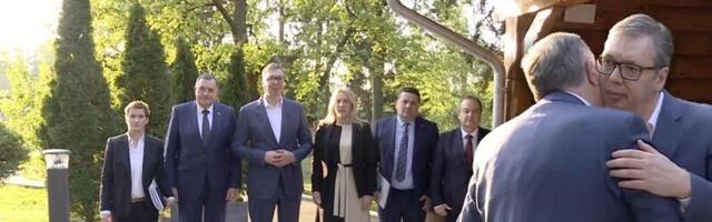 Nikada nećemo pristati na ucene i besmislene optužbe! Vučić se obratio naciji: Srbiju i srpski narod nikada neće moći da sruše!