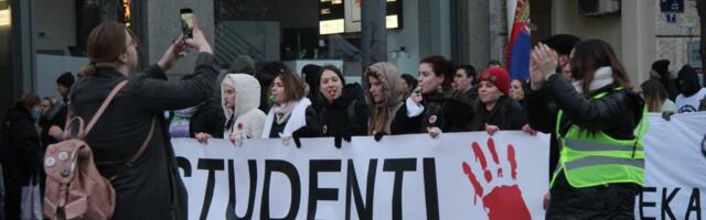 Bezobrazluk bez granice! "Studenti" blokiraju fakultete i ulice, a priznaju da nisu ni pročitali dokumentaciju koju su tražili od Tužilaštva! (VIDEO)