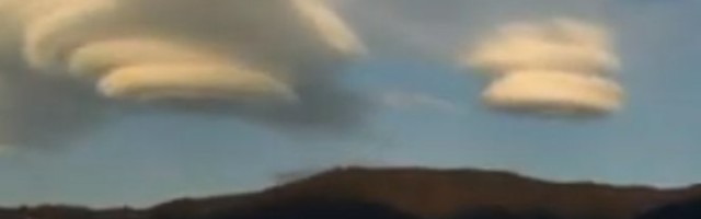 (VIDEO) ZAPANJUJUĆI PRIZORI NA NEBU IZNAD TURSKE! Svi se šokirali, pomislili da su leteći tanjiri, a ZAPRAVO JE REDAK PRIRODNI FENOMEN!