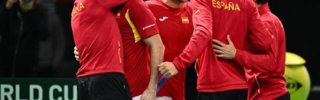 CRVENA FURIJA NAKON DUBLA SLOMILA ČEŠKU: Teniseri Španije u polufinalu Dejvis kupa