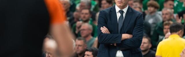 POTEZ KOJI SE RETKO VIĐA: Šarunas igračima puštao Partizanove pesme!