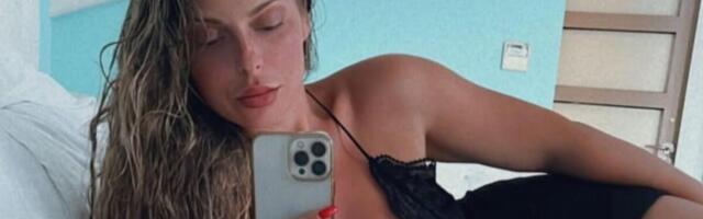 PREPOLOVILA SE, RASPAMETILA SRBE PA POKAZALA I POPRSJE! Vanja nikada nije izgledala izazovnije, CELA U CRNOJ KOŽI