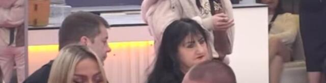 Majka otvorila javnu kuću, a ona radila kao striptizeta! Rijaliti učesnica pobegla od kuće sa 16 godina, sada sve priznala