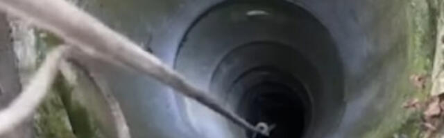 SRPSKI VATROGASCI I BUNAR OD 20 METARA Progutao ga je mrak, a kada je izašao nastao je snimak od koga zastaje dah