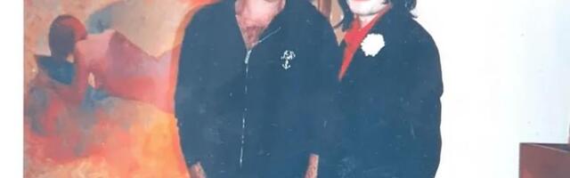 Isplivale fotografije Majkla Džeksona s Džefrijem Epstajnom: Fanovi pokojnog pevača tvrde da je nameštaljka